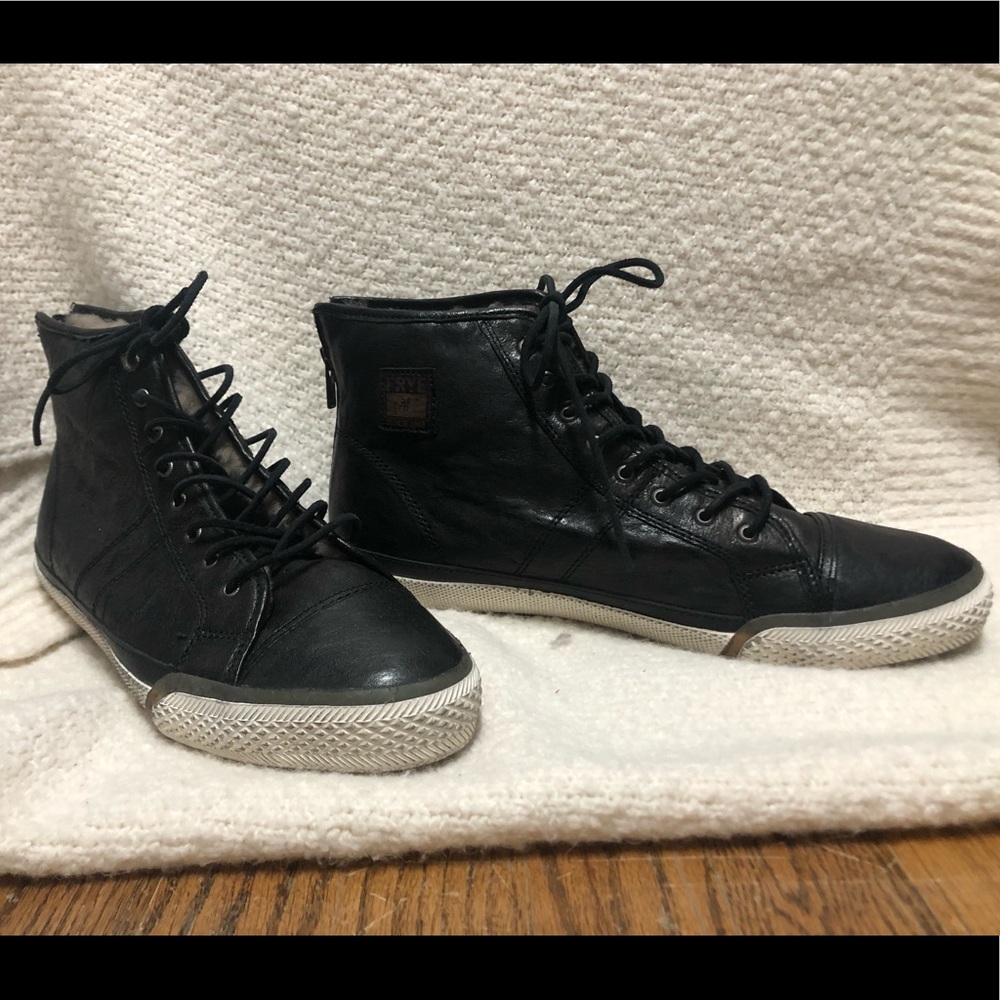NWOT Frye night top sneakers